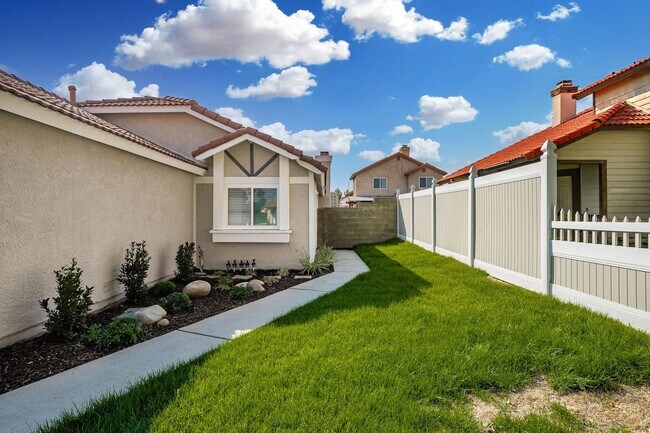 Building Photo - COMING SOON - Beautiful Highland Home