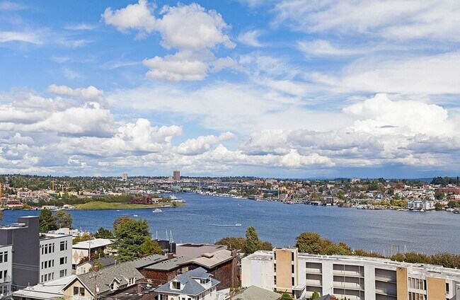 Building Photo - 1Bd/1Ba Seattle Condo