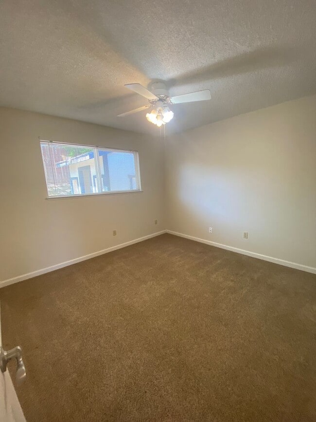 Building Photo - Great 3 Bedroom Home in Citrus Heights