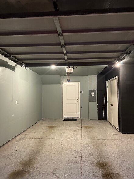 Building Photo - 1146 W 340 S