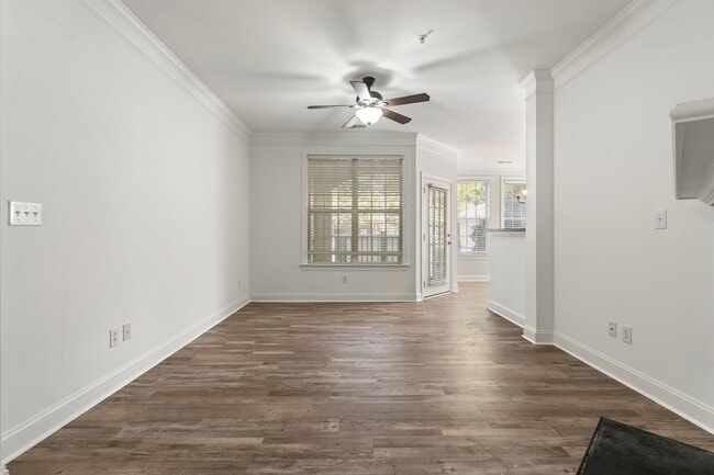 Building Photo - Ground Level 2-bed, 2-bath Condo in Provid...