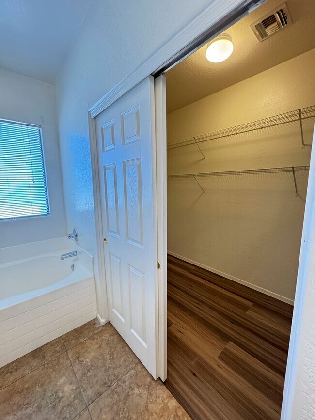Building Photo - Queen Creek 4 bed 2.5 bath For rent