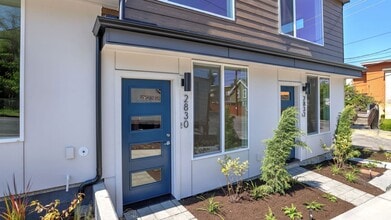 Building Photo - Contemporary Comfort in Mount Baker