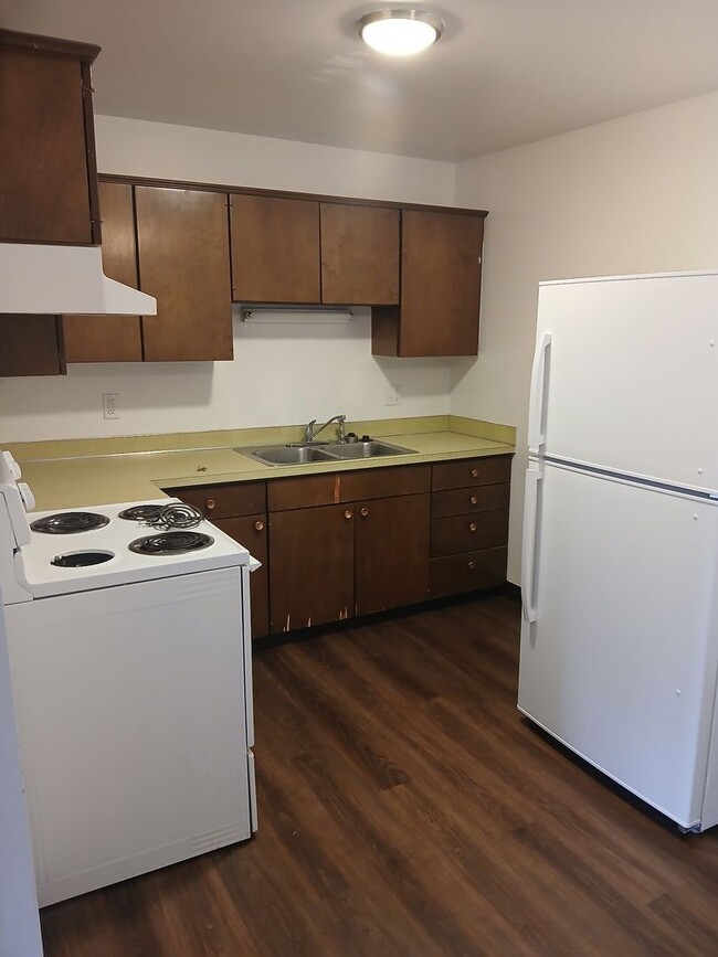 Interior Photo - University Heights (KC-AM)