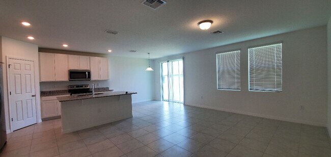 Building Photo - Like New!!! 3-Bedroom, 2-Bathroom in Winte...
