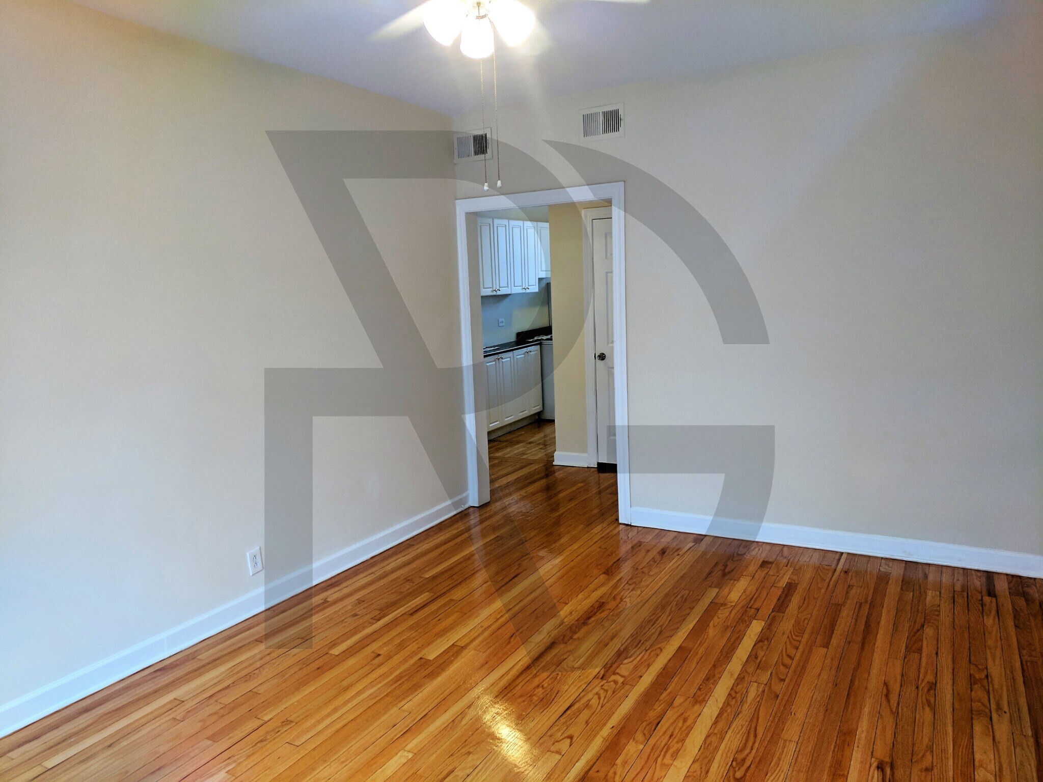 Building Photo - 540 W Aldine Ave