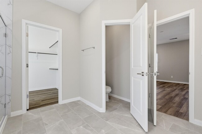 Building Photo - 9912 A Clark Rd