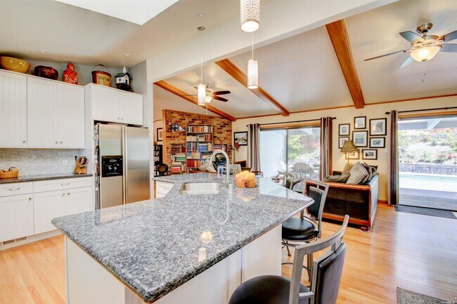 Building Photo - 3340 Terra Linda Dr