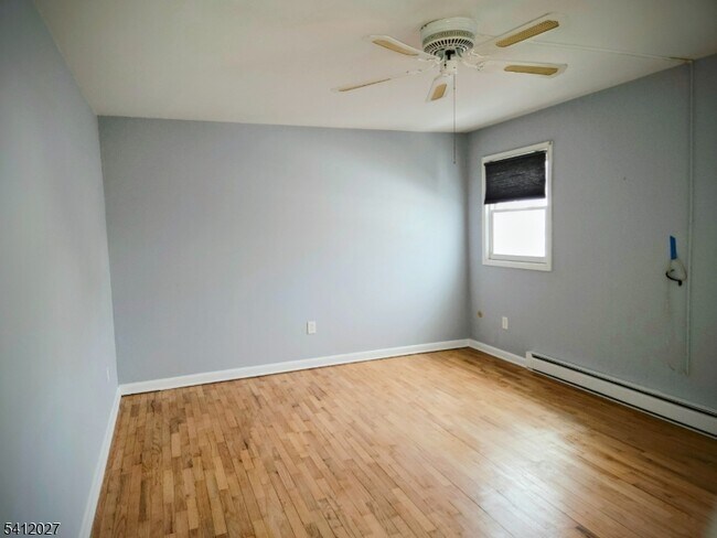 Building Photo - 15 Cottage St