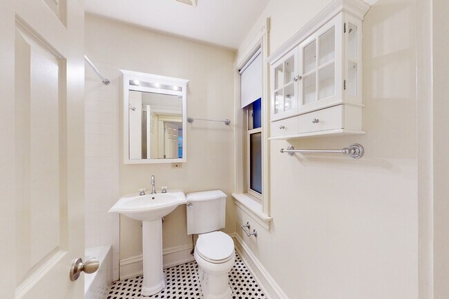 Floorplan - 5533 S. Blackstone
