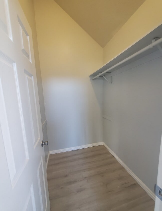 Building Photo - 1528 W 7270 S