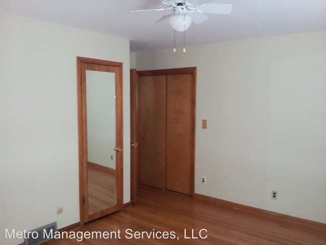 Building Photo - 4 br, 3 bath House - 3345 Newburg Road