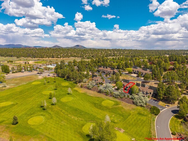 Building Photo - 2600 Valley View Dr