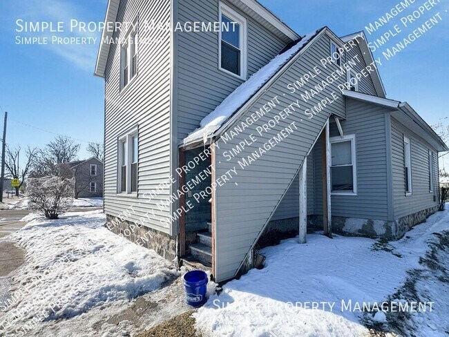 Building Photo - 430 S Hanover St