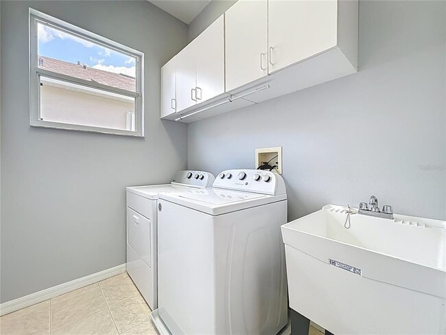 Building Photo - 903 Kersfield Cir