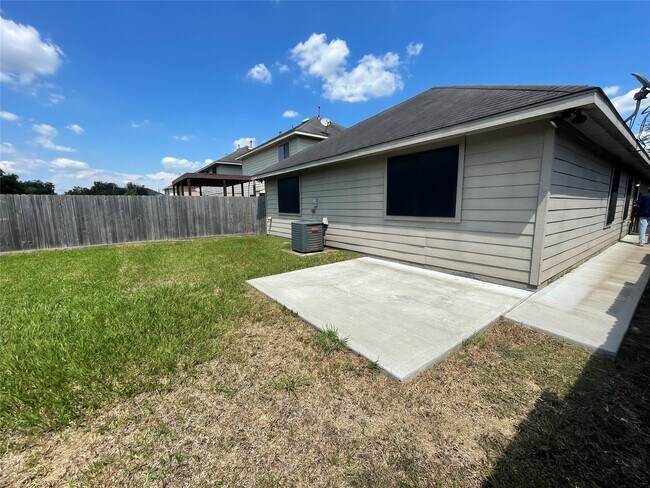 Building Photo - 12722 Kiev Hills Ln