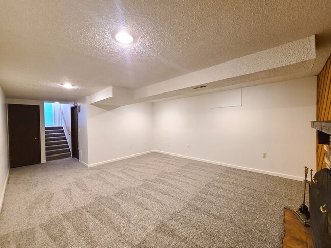 Building Photo - $2,400.00 - 4 Bed / 2 Bath Home in Upper South Hill with Large Backyard