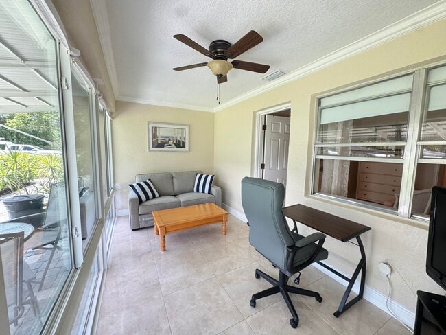 Building Photo - 512 High Point Dr