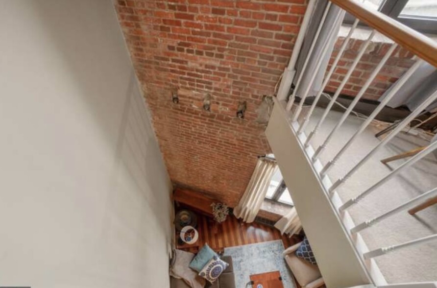 Building Photo - 1000 Fell St