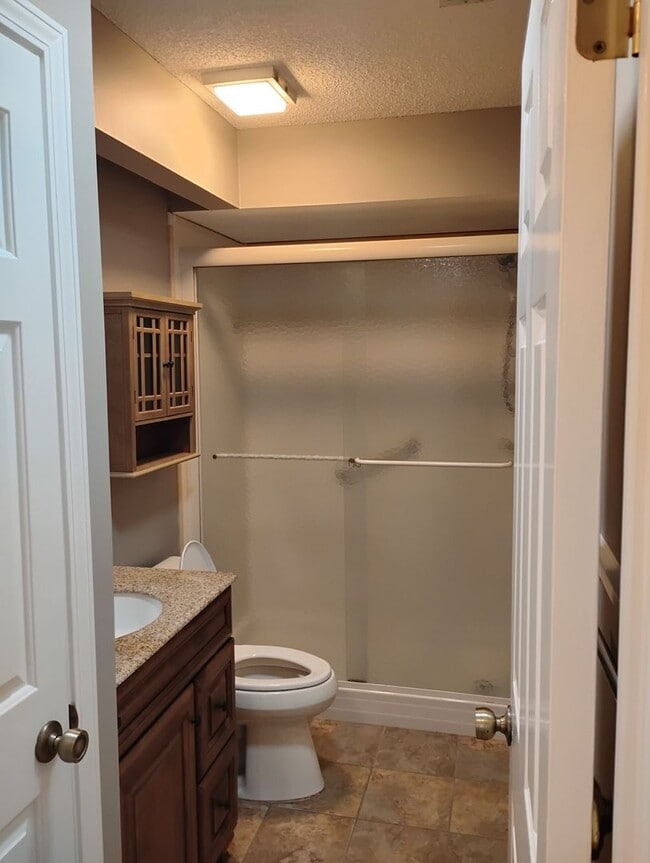 Building Photo - Gleneagles Drive