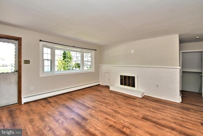 Building Photo - 436 Anthony Rd