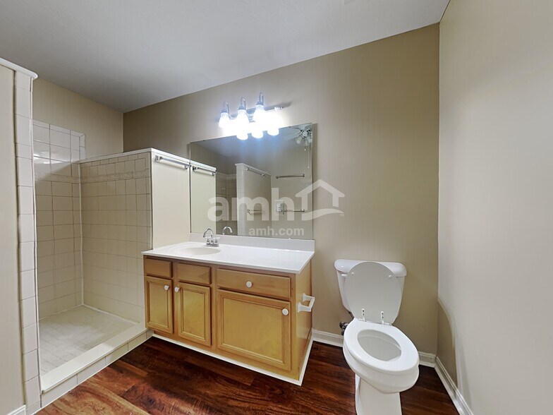 Building Photo - 9021 Braxton Dr