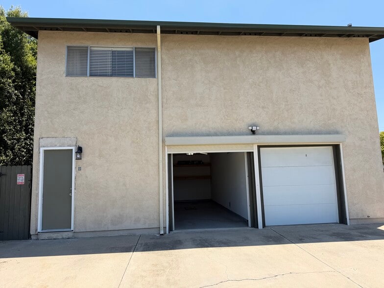 Building Photo - 2534 Haller St