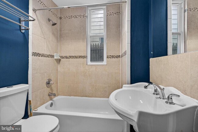 Building Photo - 4668 York Rd