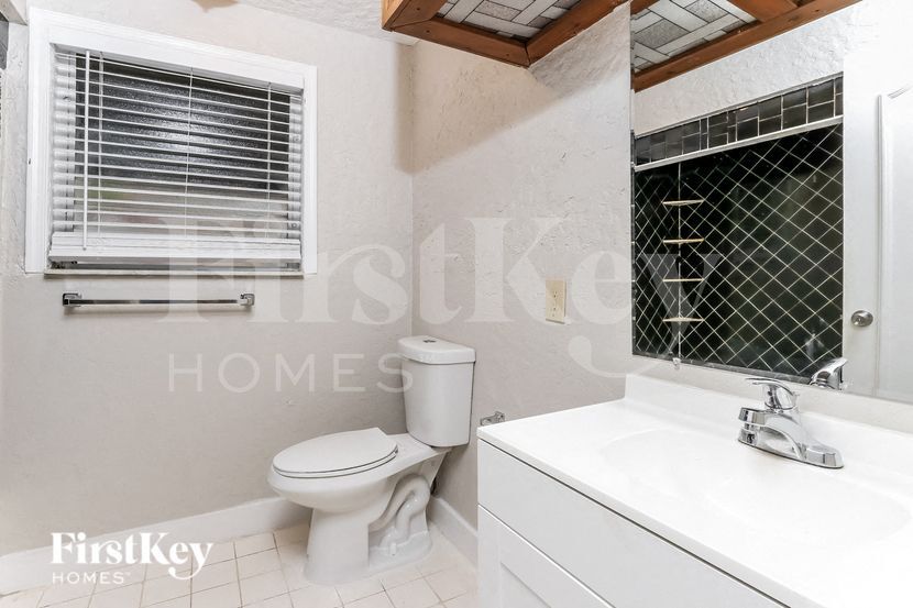 Building Photo - 127 2nd St