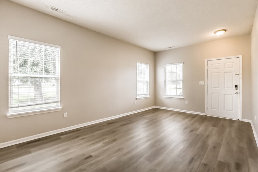 Building Photo - 8010 Whitaker Valley Blvd