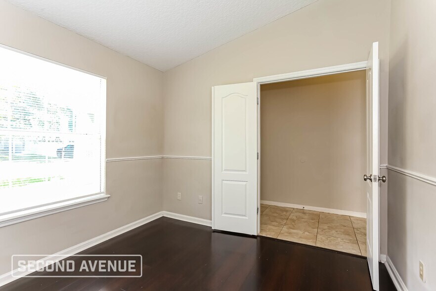 Building Photo - 876 Bonaparte Landing Ct