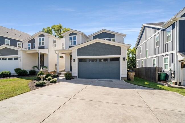 Building Photo - 429 Westboro Dr