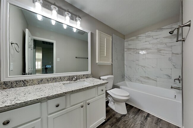 Building Photo - 18110 Polo Meadow Dr