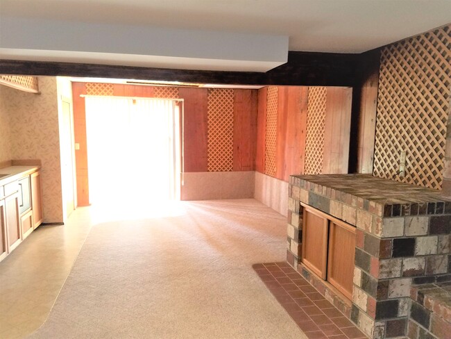 Building Photo - 17412 Palomino Dr