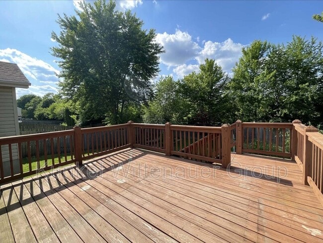 Building Photo - 2746 Brookrun Dr