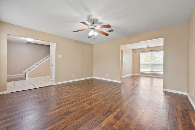 Building Photo - Mansfield Country Club Home