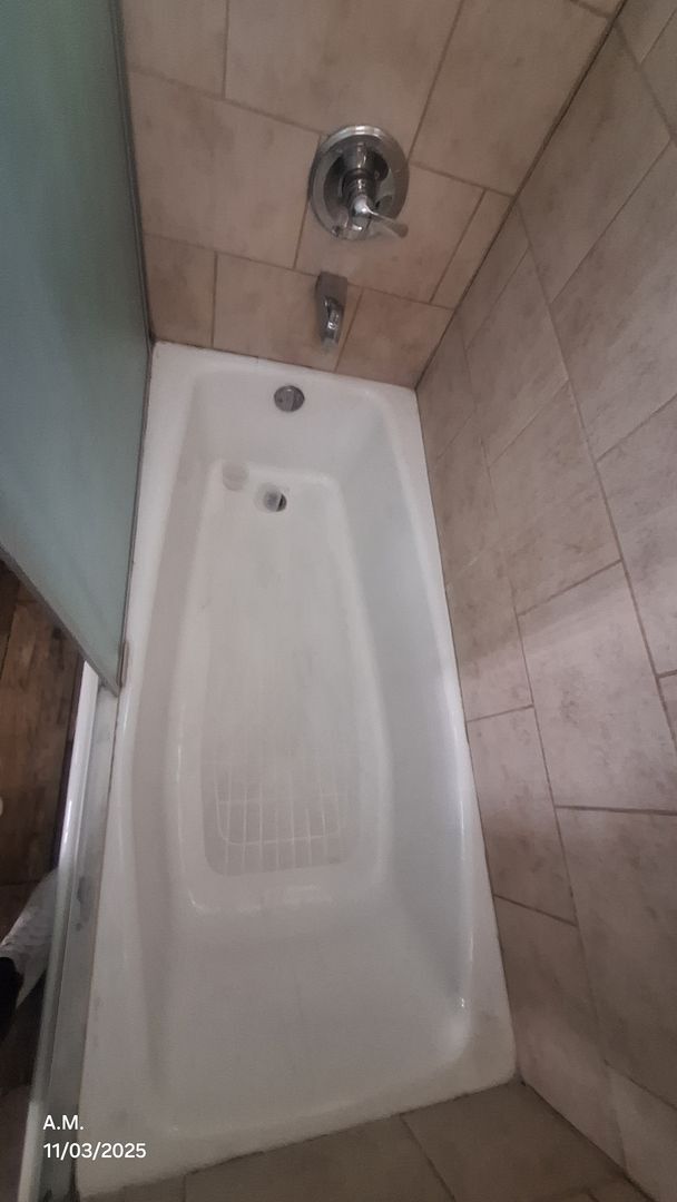 Building Photo - 4037