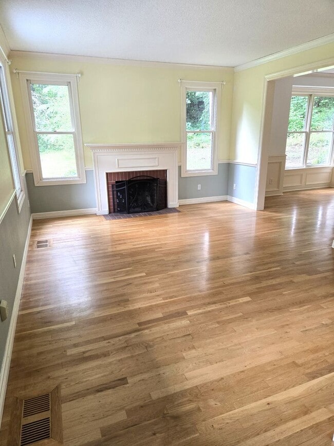 Building Photo - Exceptional Property!  Large home on 20 ac...