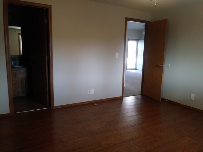 Building Photo - 5656 S Onaga Pl