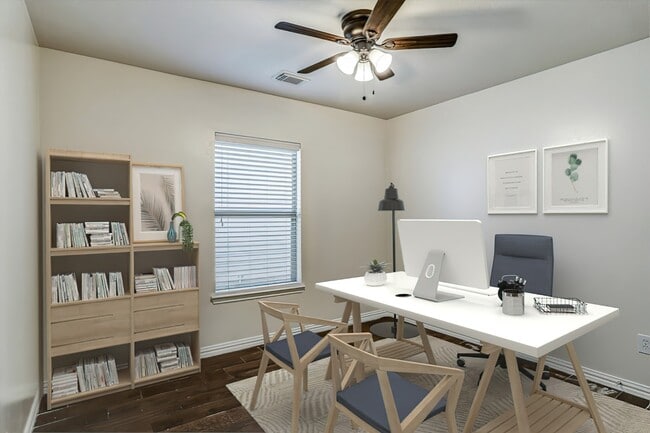 Building Photo - 407 Annatto Ln