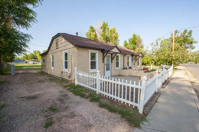 Building Photo - 1339 E 7th St