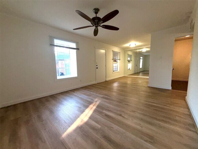 Building Photo - 9029 Gaylord Dr