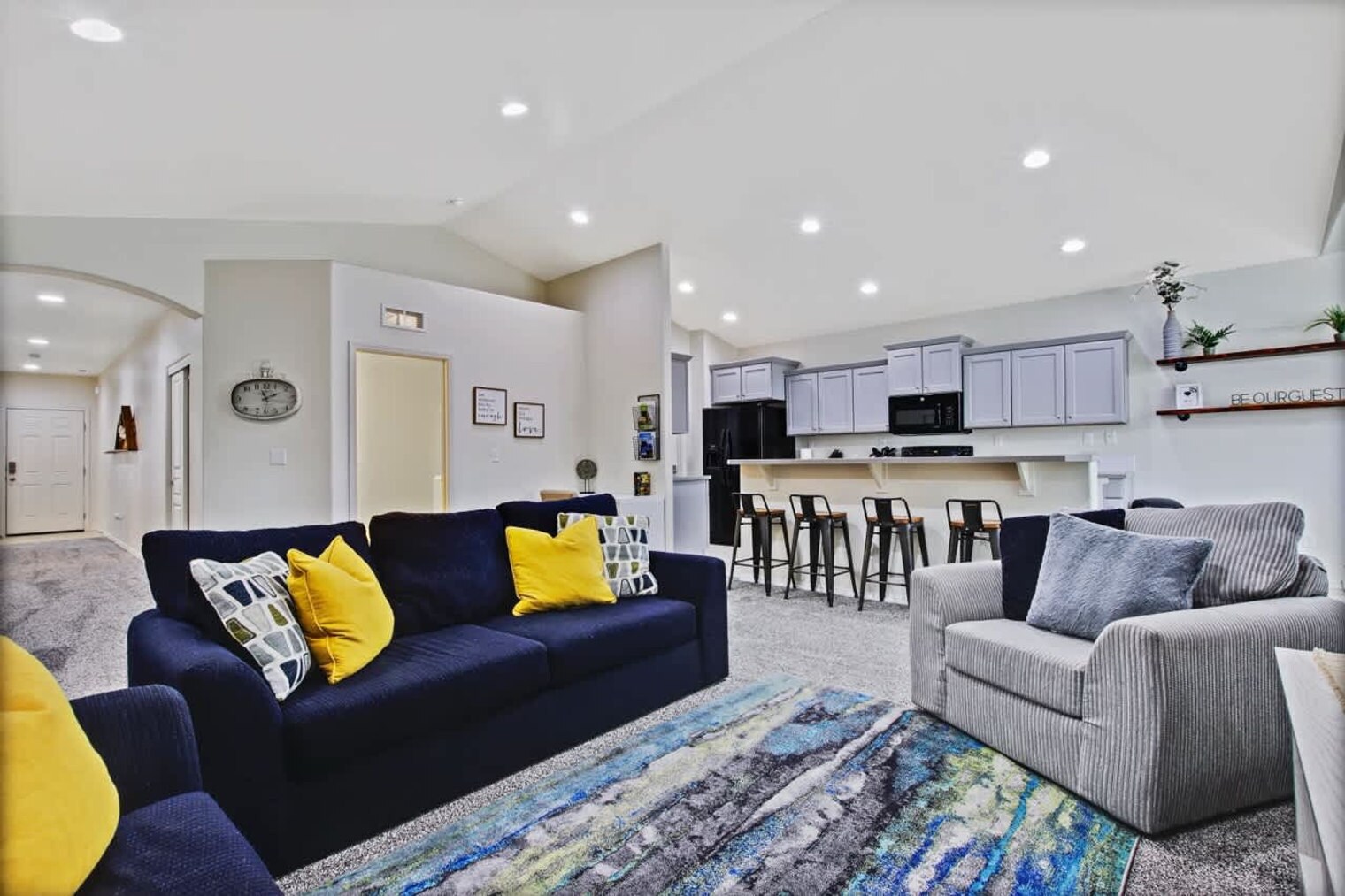 Building Photo - 2213 E Elm Grove Dr