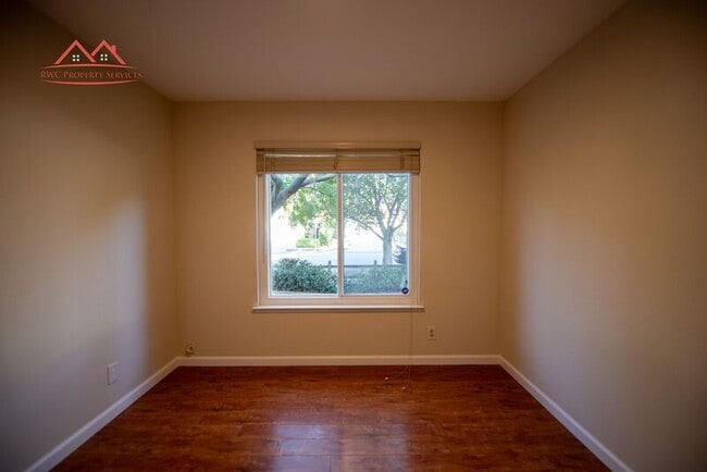 Building Photo - 2135 Hikido Dr