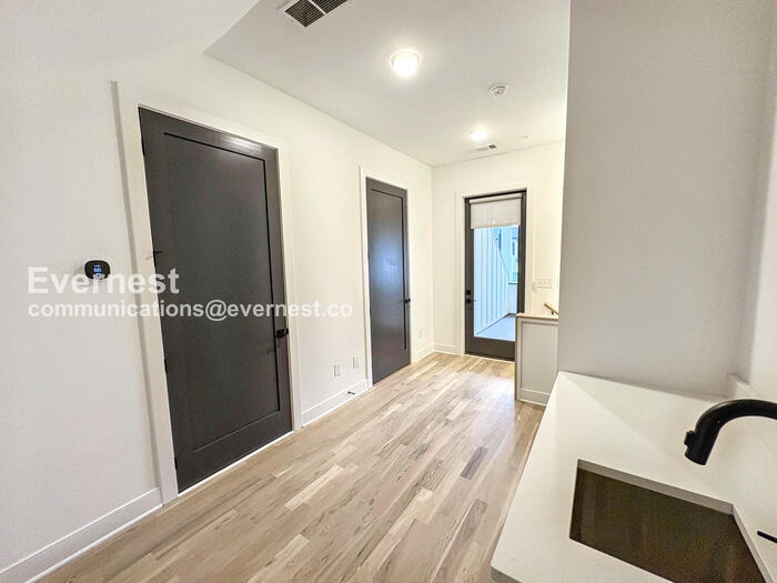 Building Photo - 2347 Hosea L Williams Dr NE