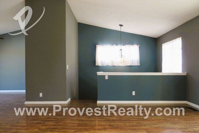 Building Photo - 3 Bed, 2 Bath Silver Lakes Home!!!