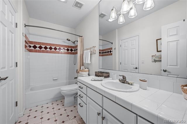 Building Photo - 450 Lariat Loop