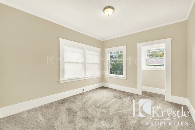 Building Photo - 1026 Carolina St