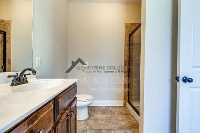 Building Photo - 1634 Earl Ct