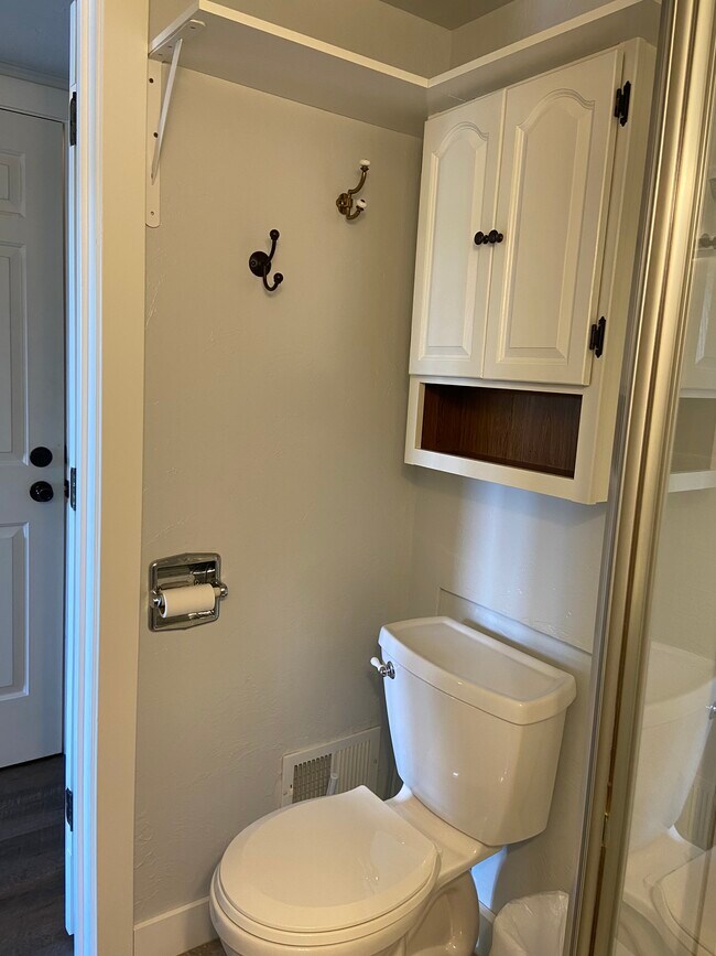 Bathroom - 835 Warren St